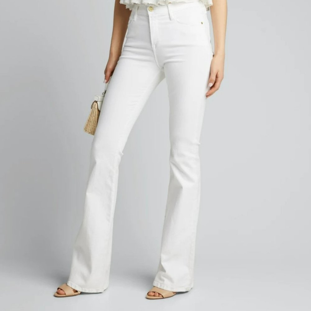FRAME Le High Flare in White (Size 26)